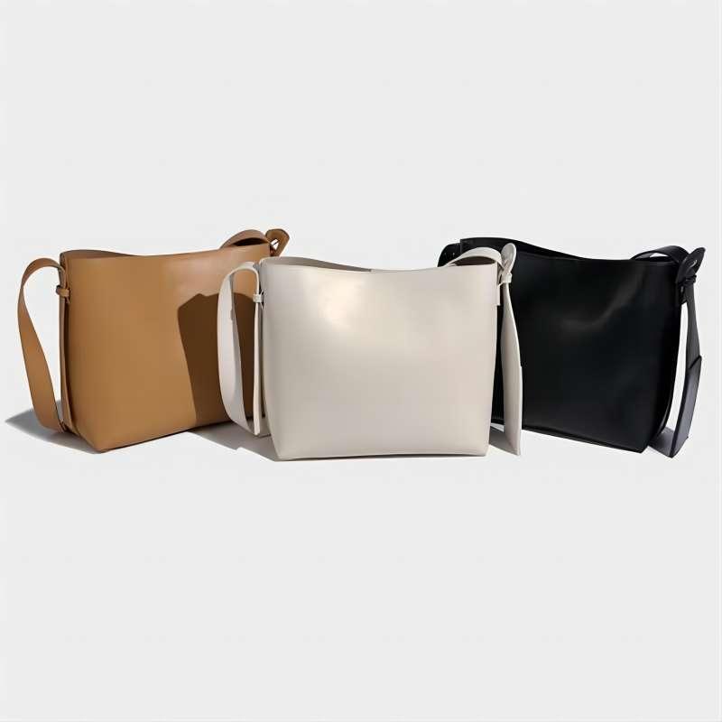 Minimalist Crossbody Bag – PU Leather