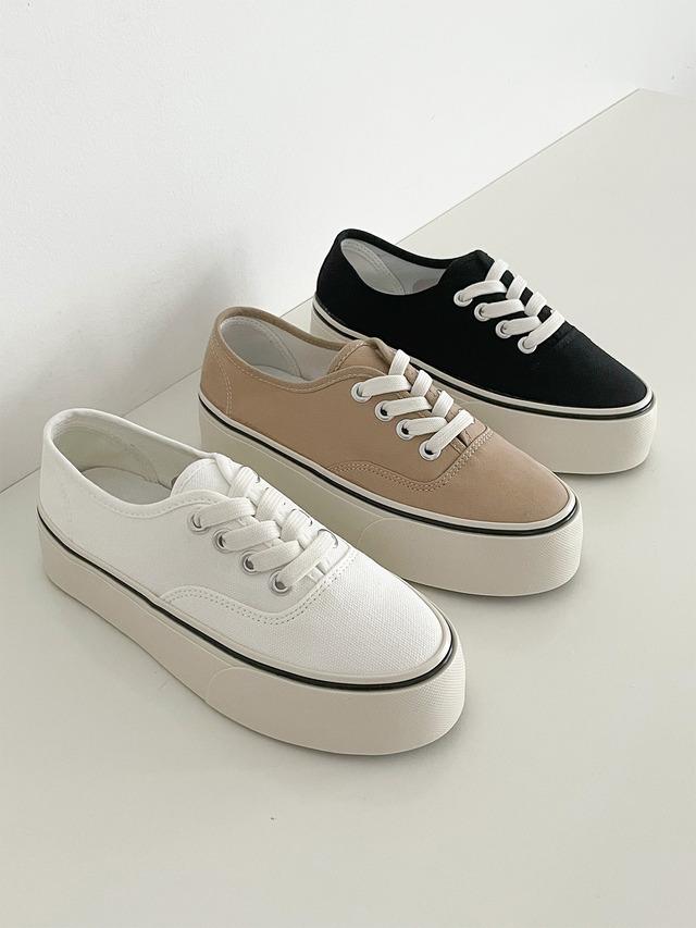 Minimalist Platform Sneakers – Unisex